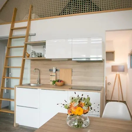 Hisice Carna - Carna Vikendica